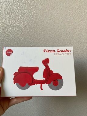 NIB Balvi Scooter Shaped Pizza Cutter Barcelona Spain Gift
